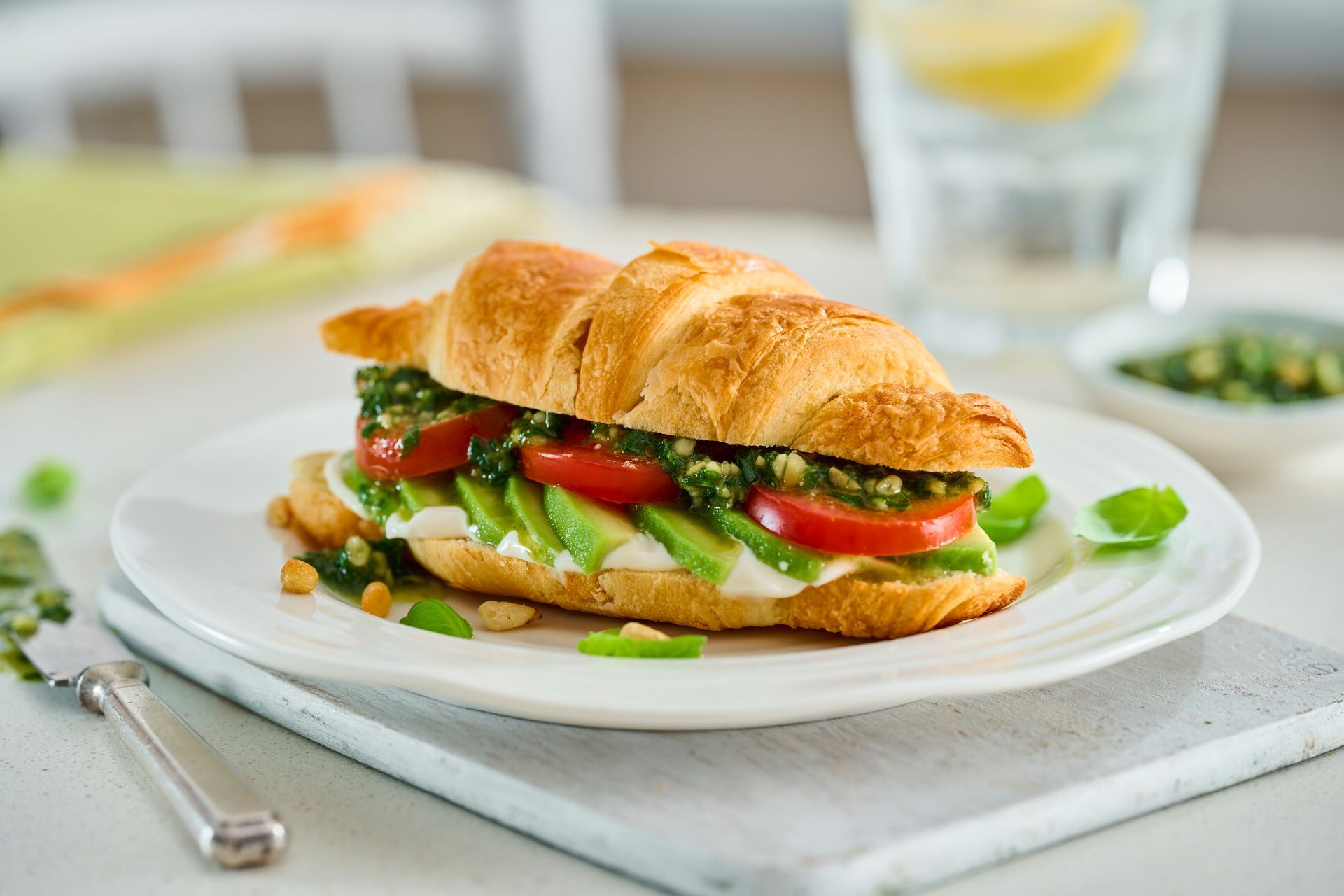 avocado-breakfast-sandwich-recipe