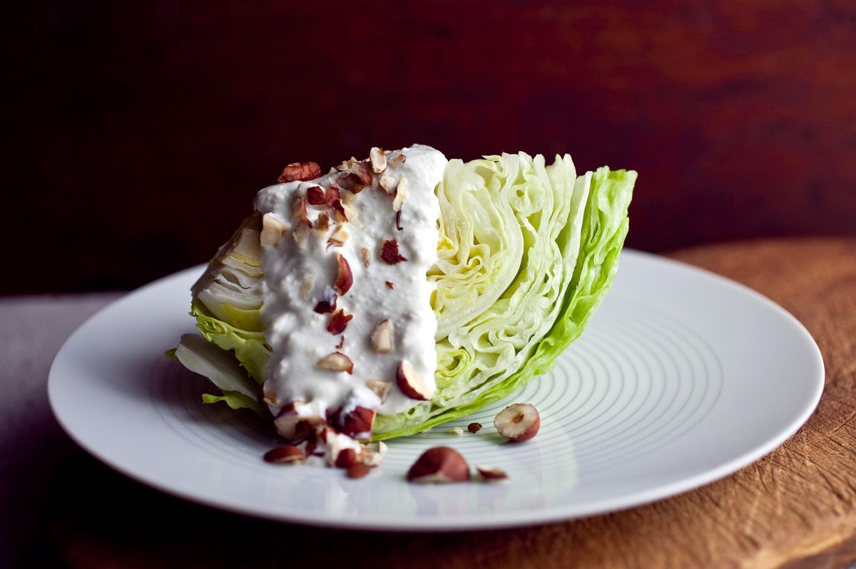 wedge-salad-with-blue-cheese-dressing-recipe