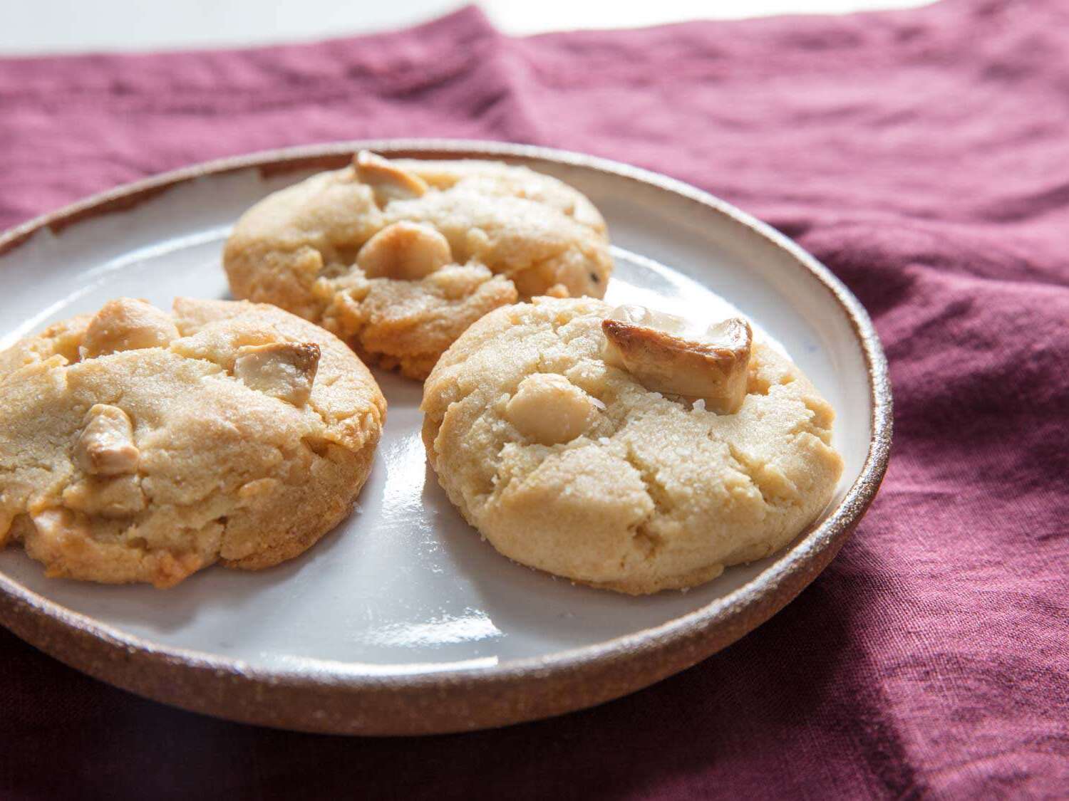 white-chocolate-macadamia-nut-cookies-recipe